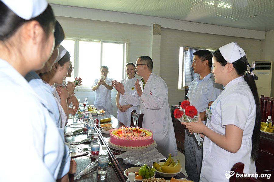 ��106�����ʻ�ʿ�ڣ��򡰰�����ʹ���¾���