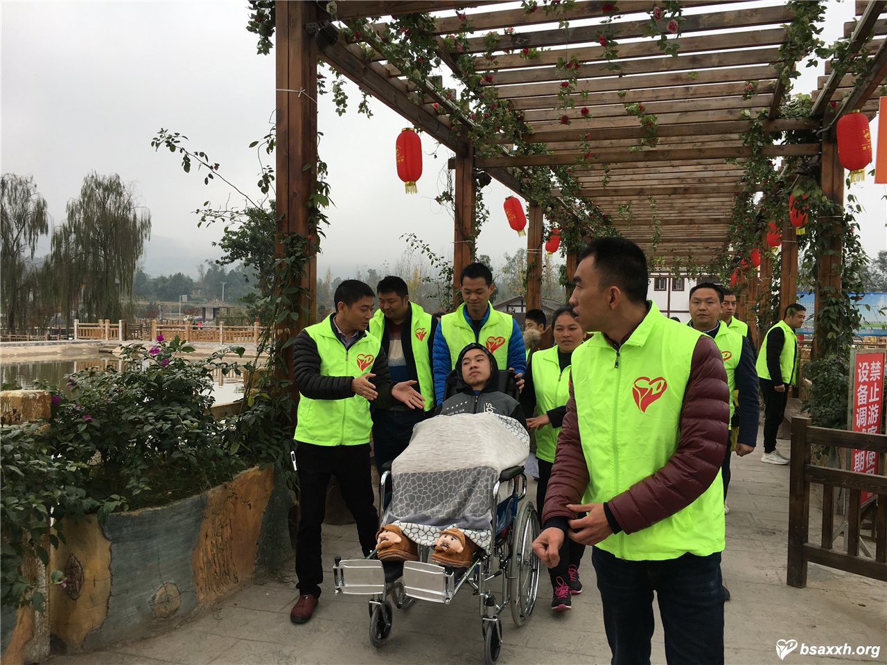 ������¡���ɽ�еĵȴ���Բ��֮��