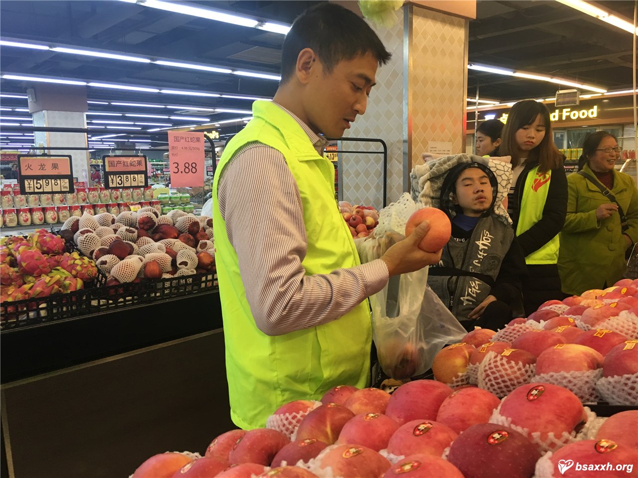 ������¡���ɽ�еĵȴ���Բ��֮��